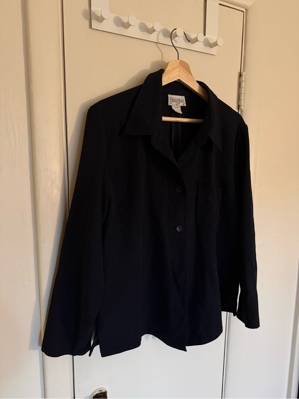 Black Collared Button-Front Women’s Top